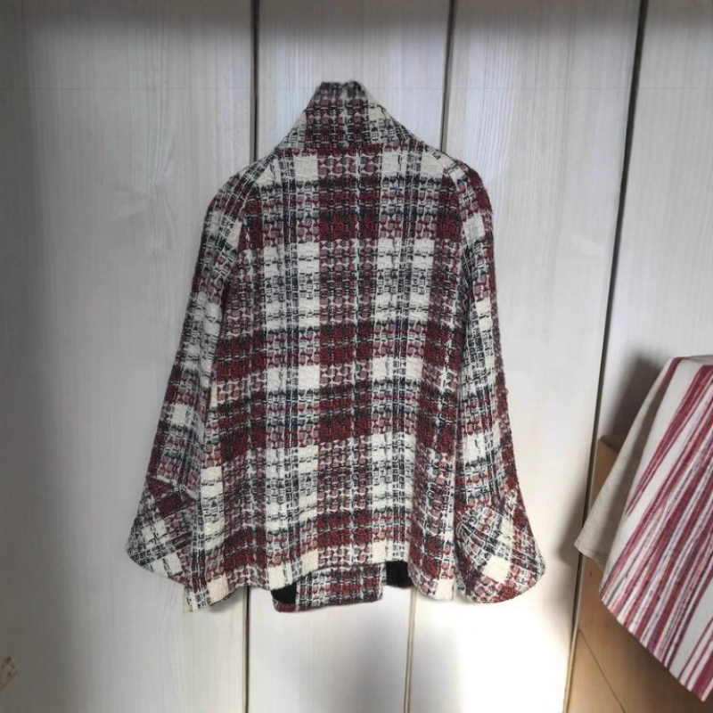 Warm Checkered Turtleneck Shou - Christmas Throw Blanket ulasan dan harga